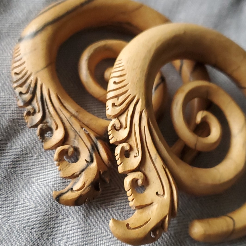 Carved tigerwood super spirals
